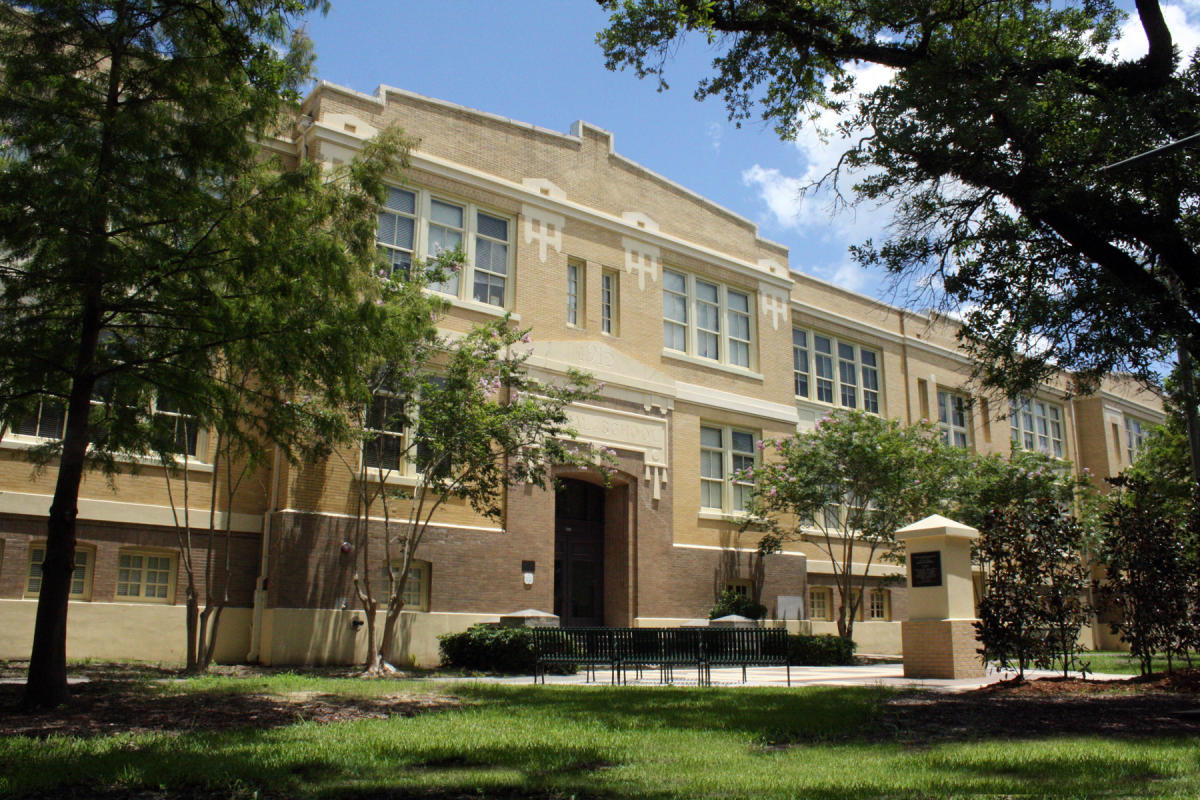 Central School Arts & Humanities Center / Lake Charles, Louisiana